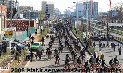 حضور مردم در جشن پیروزی انقلاب با دوچرخه